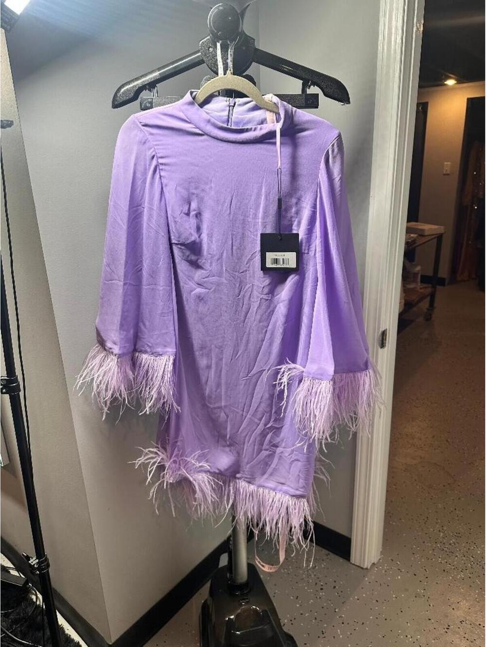 Ieena for Mac Duggal 11439 Lavender Feather Trim Dress Size 8 Lilac Mini NWT - Picture 3 of 5